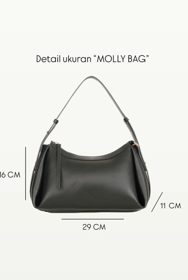 Molly Bag by Prior with measurements on a white background