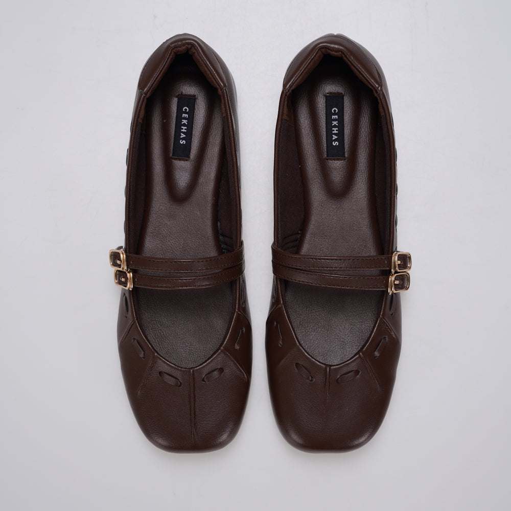 Brown Mary Jane flatshoes by Cekhas with double buckle straps and square toe design.